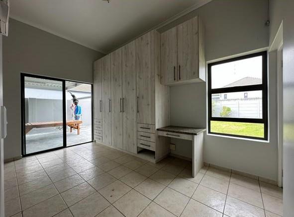 To Let 3 Bedroom Property for Rent in Milnerton Central Western Cape